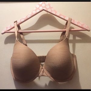 Victoria’s Secret Uplift Semi Demi Bra